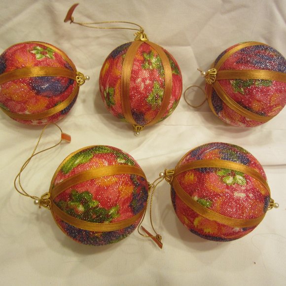RETRO 70'S FLORAL FABRIC MADE IN JAPAN PEARL BALL ORNAMENTS, SET OF 5 - Picture 2 of 6